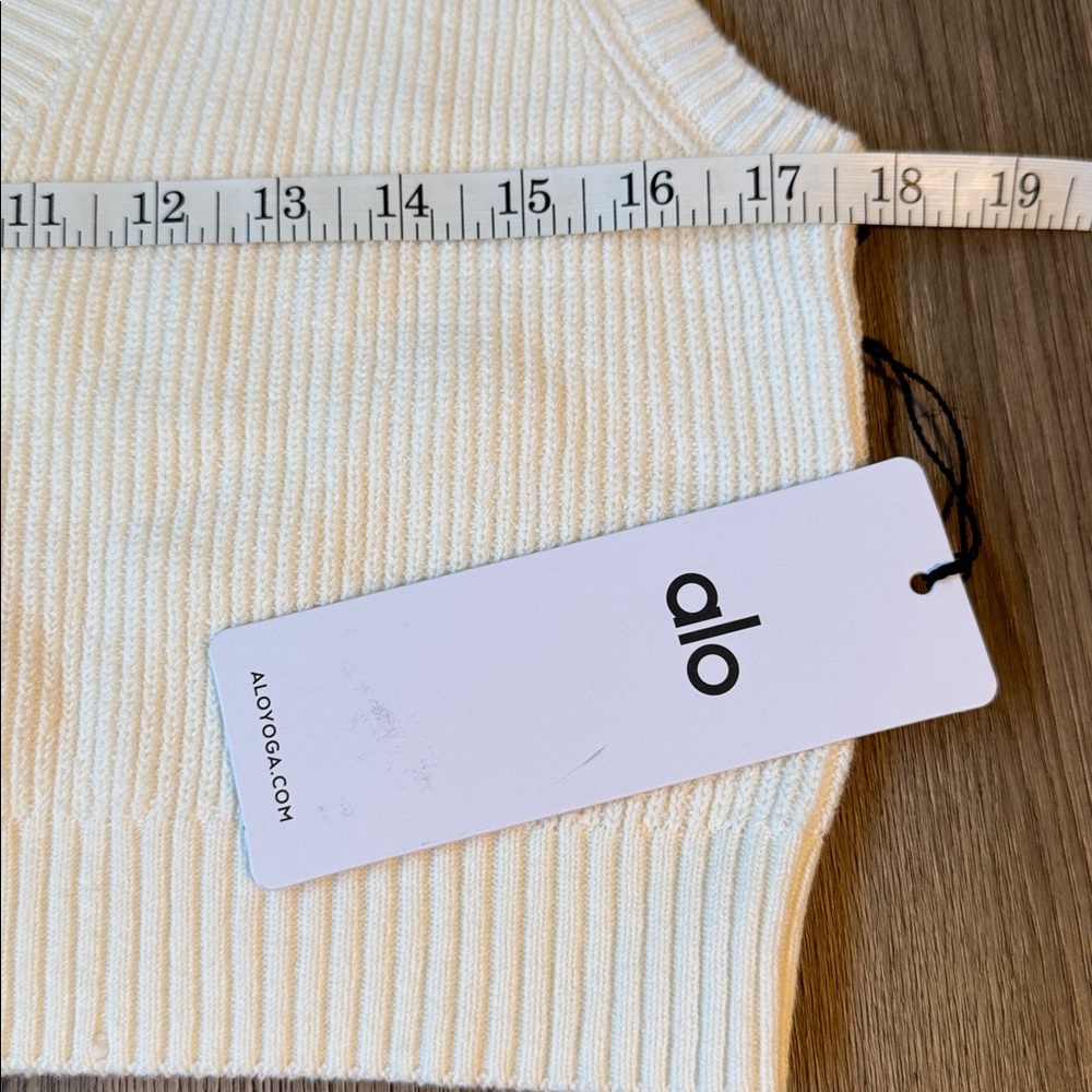 ALO YOGA Women’s Supernatural Sweater Tank – Ivory Size M – New with tags - Picture 5 of 9